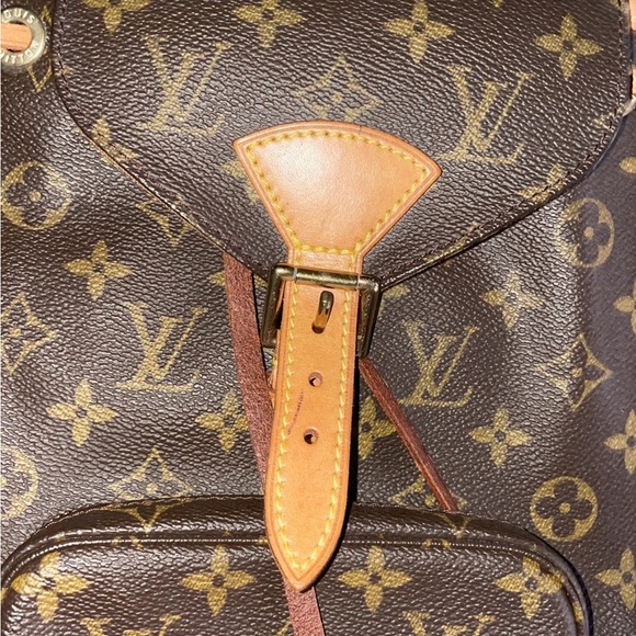 Louis Vuitton Montsouris Backpack - Picture 4 of 9